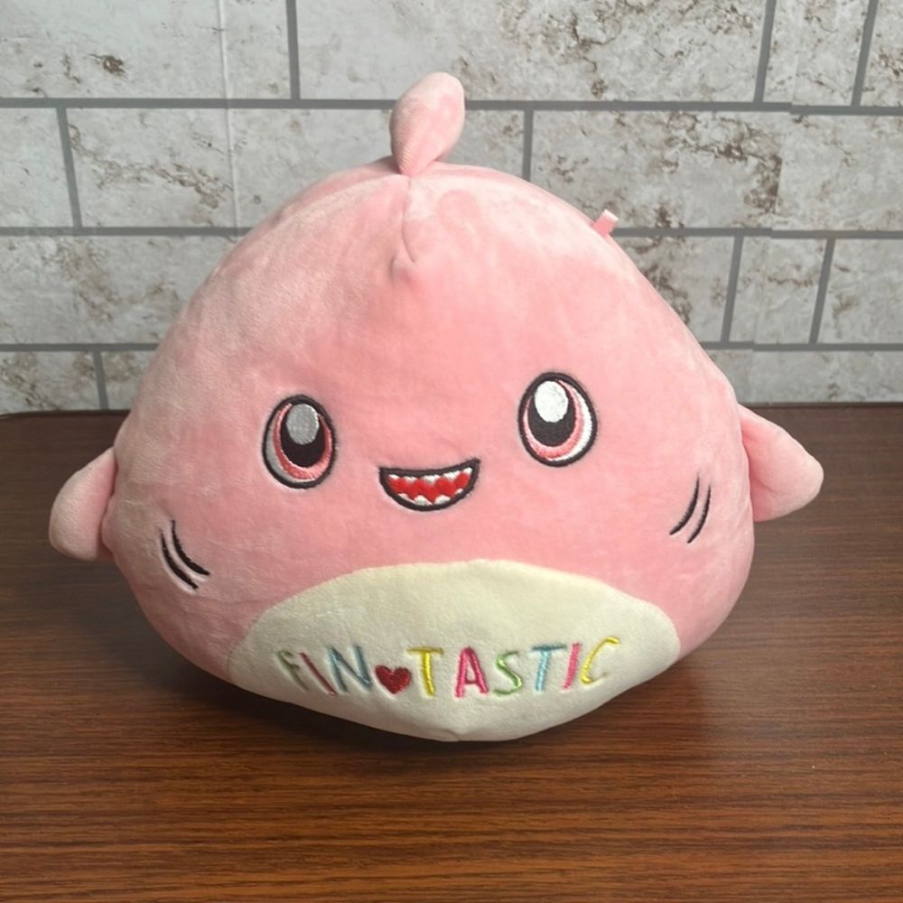 Kellytoy Squishmallow Selene 8" Valentine's Day 2022 Pink Shark Plush Fintastic